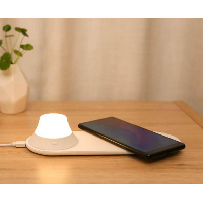 Ночник-светильник с беспроводной зарядкой Yeelight Wireless Charge Nightlight, модель YLYD08YI