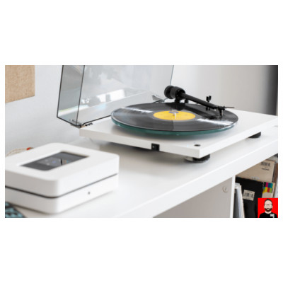 PRO-JECT Проигрыватель пластинок T1 Phono SB OM5E ЧЕРНЫЙ ЛАК EAN:9120097820037