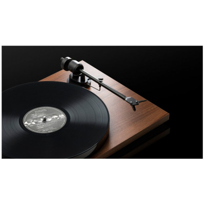 PRO-JECT Проигрыватель пластинок Е1 BT High Gloss ОМ5е UNI ЧЕРНЫЙ EAN:9120122291832