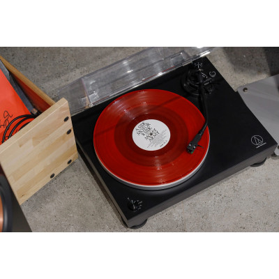 Проигрыватель виниловых пластинок AUDIO-TECHNICA AT-LP5x