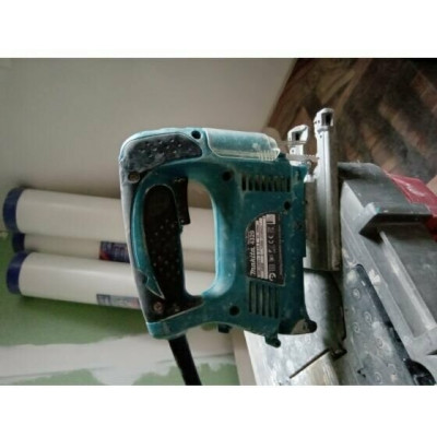 Электролобзик Makita 4329, 450 Вт