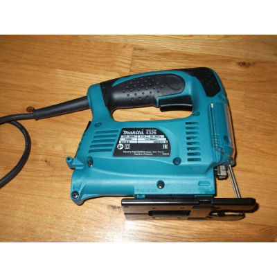 Электролобзик Makita 4326, 450 Вт