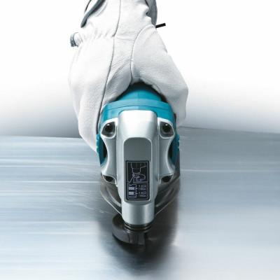 Листовые электрические ножницы Makita JS1602