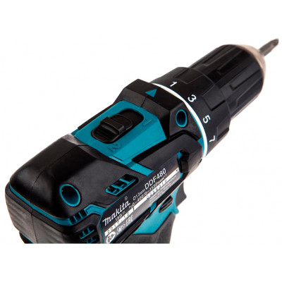 Аккумуляторный шуруповерт Makita DDF480RME