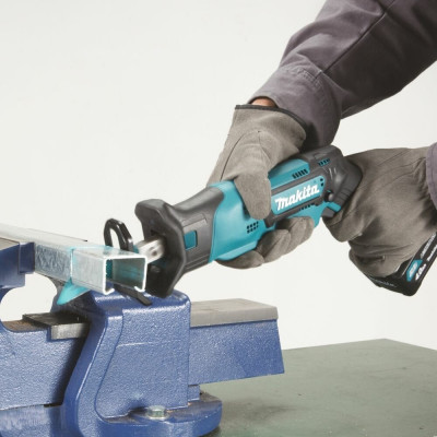 Сабельная пила Makita JR105DZ