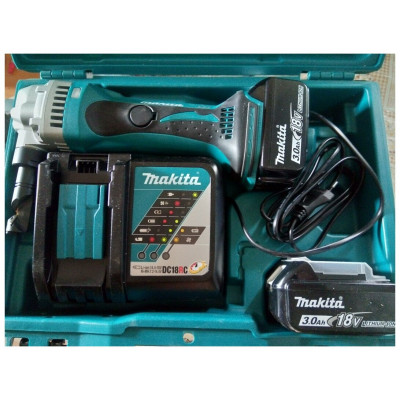 Листовые электрические ножницы Makita DJN161RFE