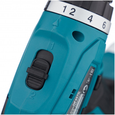 Аккумуляторная дрель-шуруповерт Makita DF457DWE