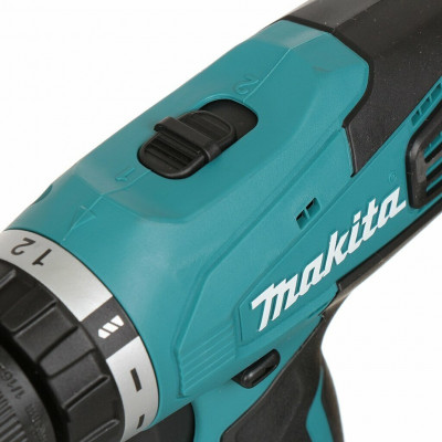 Аккумуляторная дрель-шуруповерт Makita DF457DWE