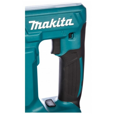 Скобозабивной пистолет Makita DST112Z