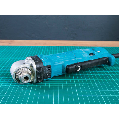 Безударная дрель Makita DA3010F, 450 Вт, без аккумулятора бирюзовый