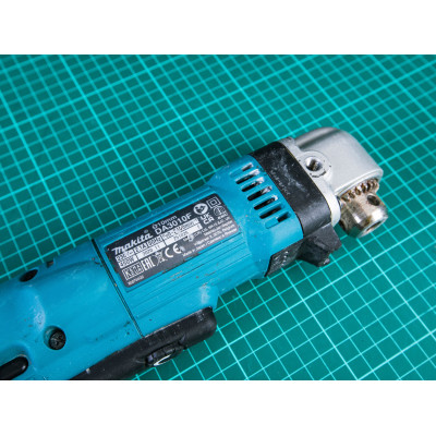 Безударная дрель Makita DA3010F, 450 Вт, без аккумулятора бирюзовый