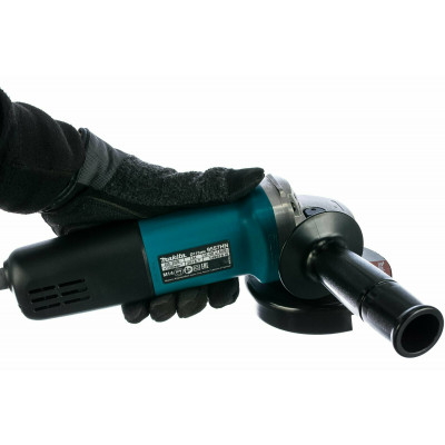 УШМ Makita 9557HN, 840 Вт, 115 мм