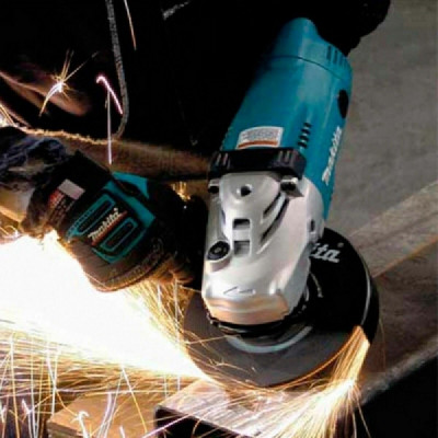 УШМ Makita GA7020SF, 2200 Вт, 180 мм