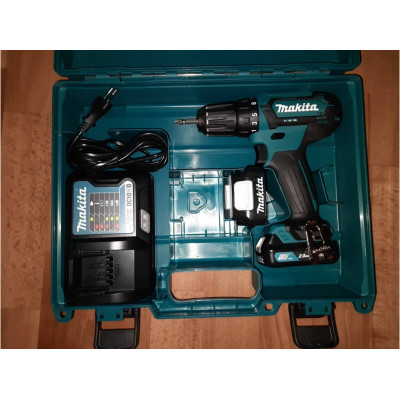 Аккумуляторная дрель-шуруповерт Makita DF333DWAE