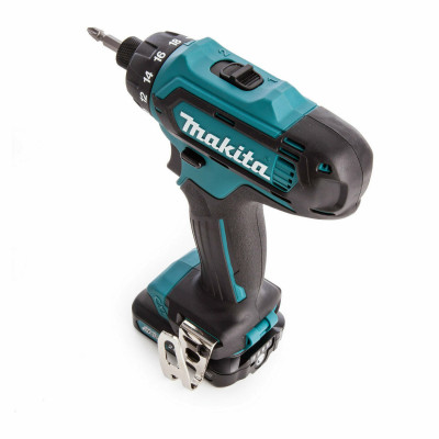 Аккумуляторная дрель-шуруповерт Makita DF333DWAE