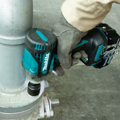 Гайковерт аккумуляторный ударный MAKITA DTW300Z LXT