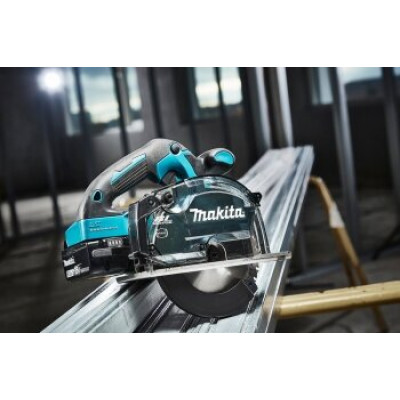 Дисковая пила Makita DCS553Z