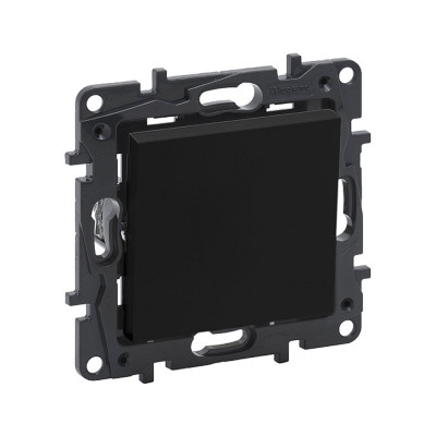 Выключатель одноклавишный Niloe Step 10А авт.клеммы Чёрный new Выключатель одноклавишный Niloe Step 10А авт.клеммы Чёрный new