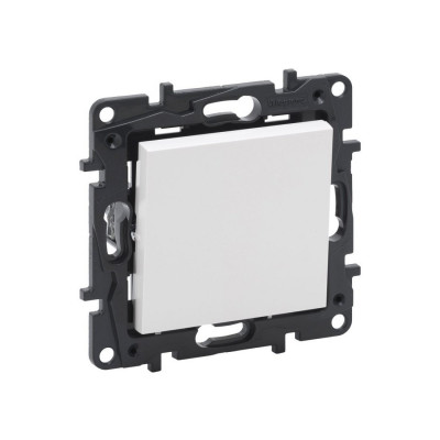 Переключатель одноклавишный Niloe Step 10А авт.клеммы Белый new Переключатель одноклавишный Niloe Step 10А авт.клеммы Белый new