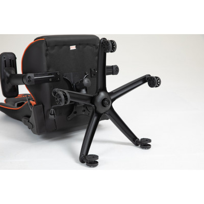 Игровое кресло WINTEK YX-8045-4D, искусств. кожа, газлифт 4 класса 100 мм, 350мм метал. крестовина